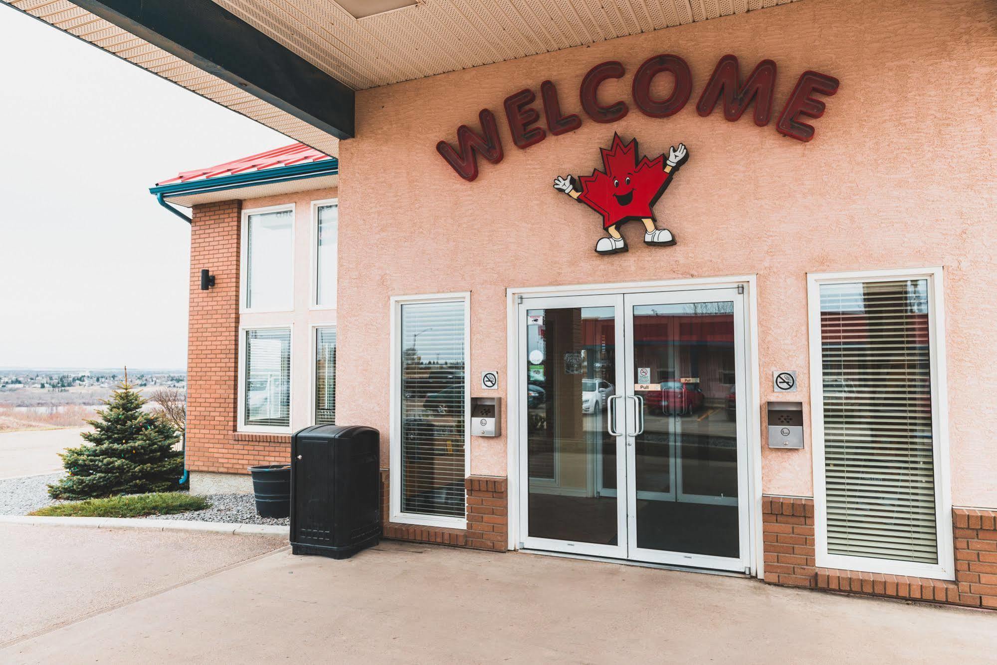 Canadian Motel North Battleford Exterior photo